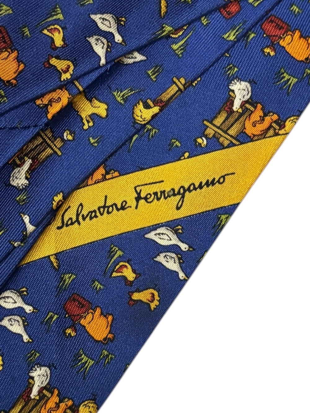 SALVATORE FERRAGAMO silk tie